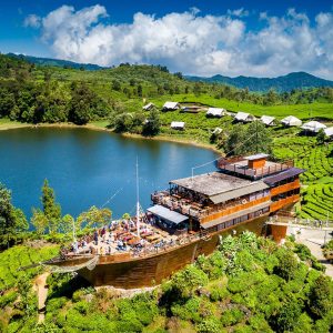 9-Day Indonesian Highlights: From Temples to Beaches