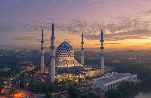 Discover the Colors of Malaysia in 13 Days