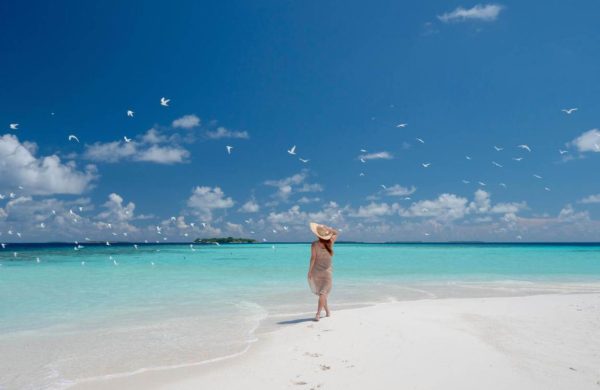 ⁦5 Days of Bliss: Maldives Overwater Villa Stay⁩ - الصورة ⁦2⁩